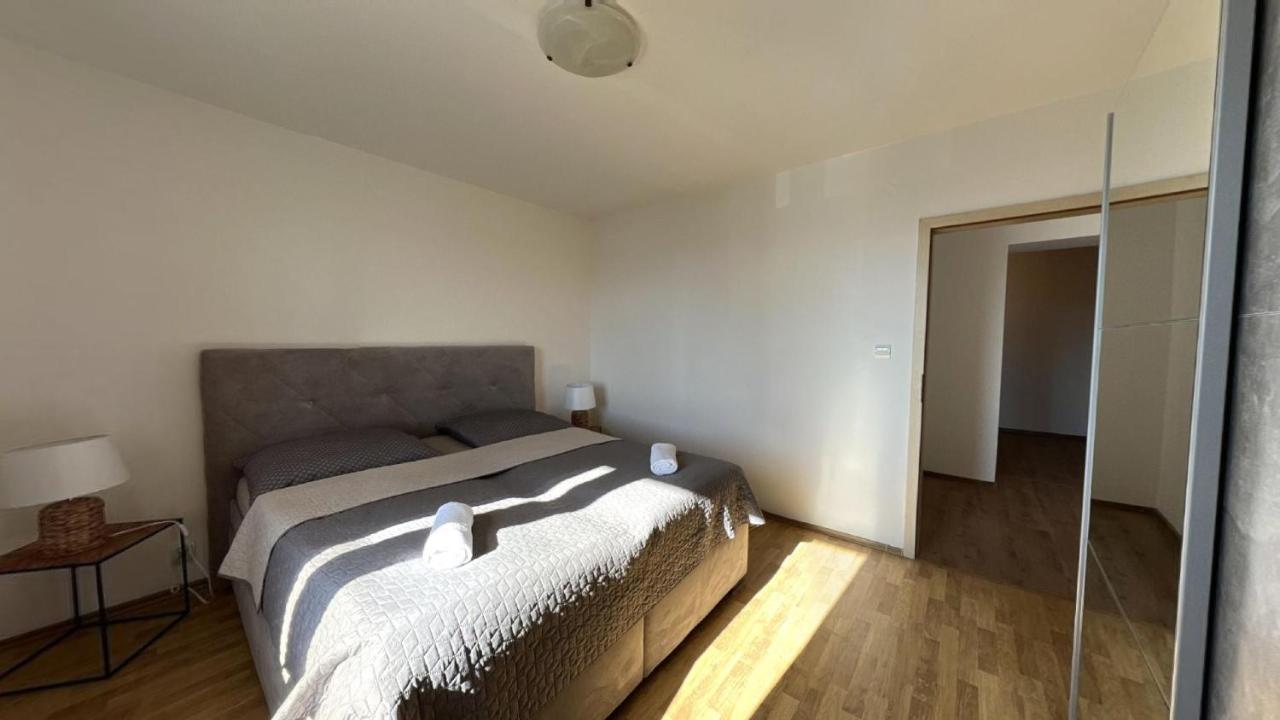 2 Room Apartment - V Blizkosti Nizkych Tatier 406, Apartmany Liptov Liptovský Mikuláš Buitenkant foto