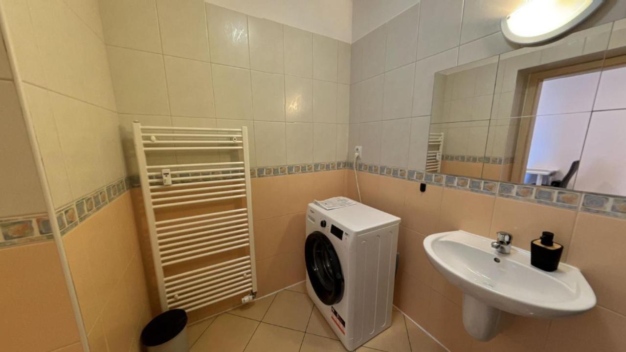 2 Room Apartment - V Blizkosti Nizkych Tatier 406, Apartmany Liptov Liptovský Mikuláš Buitenkant foto